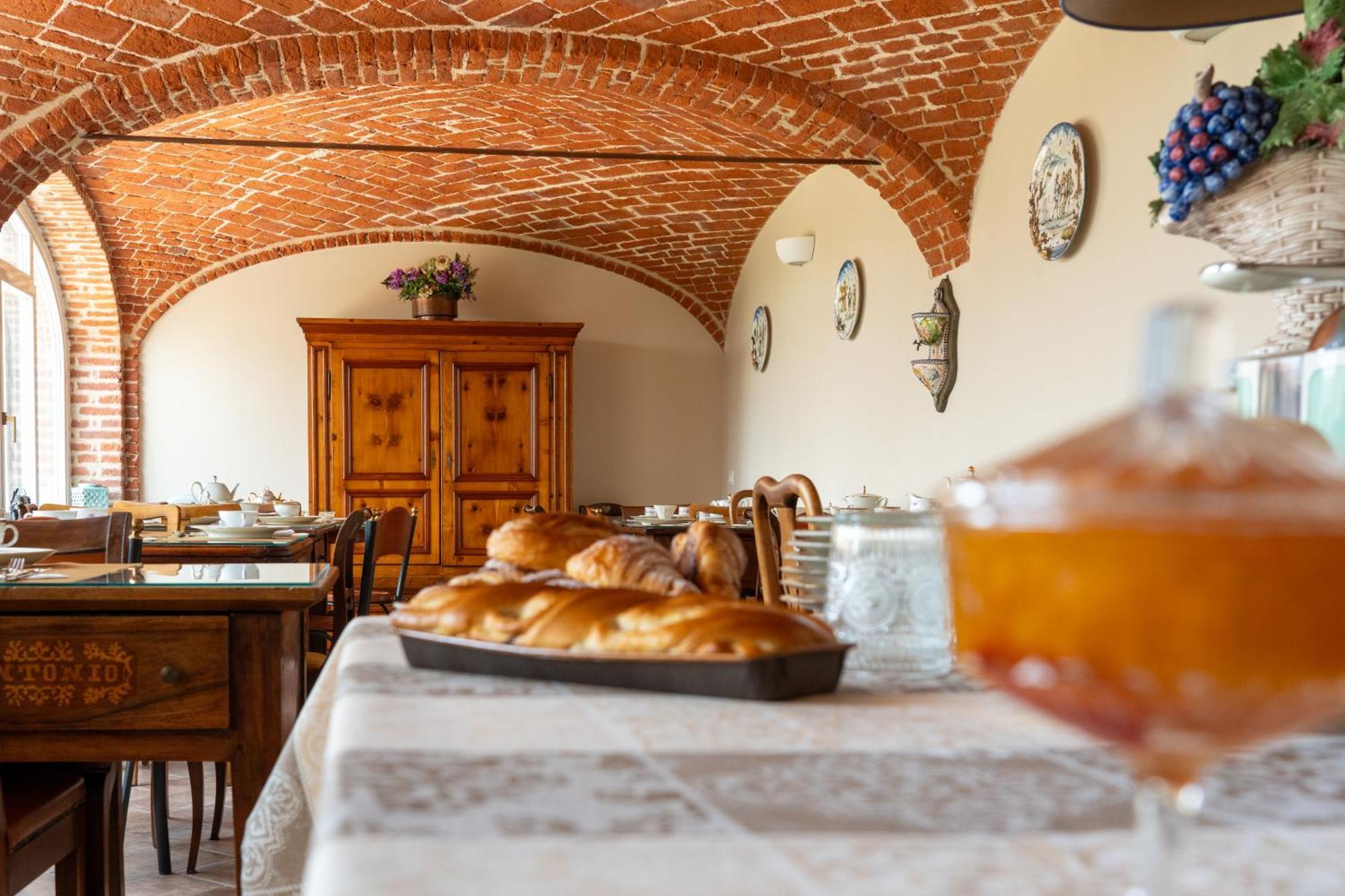 Cascina Baronina Panzió Terruggia Kültér fotó